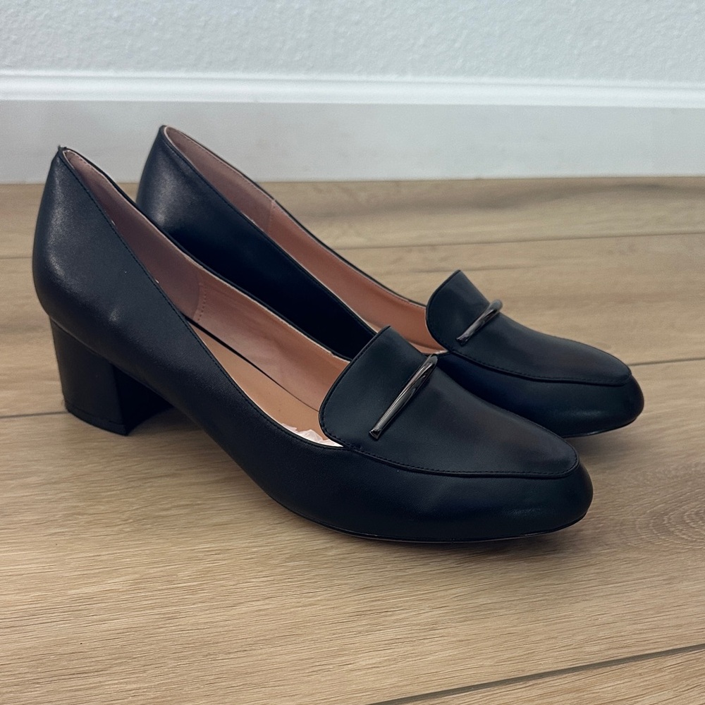 Black close toed heels